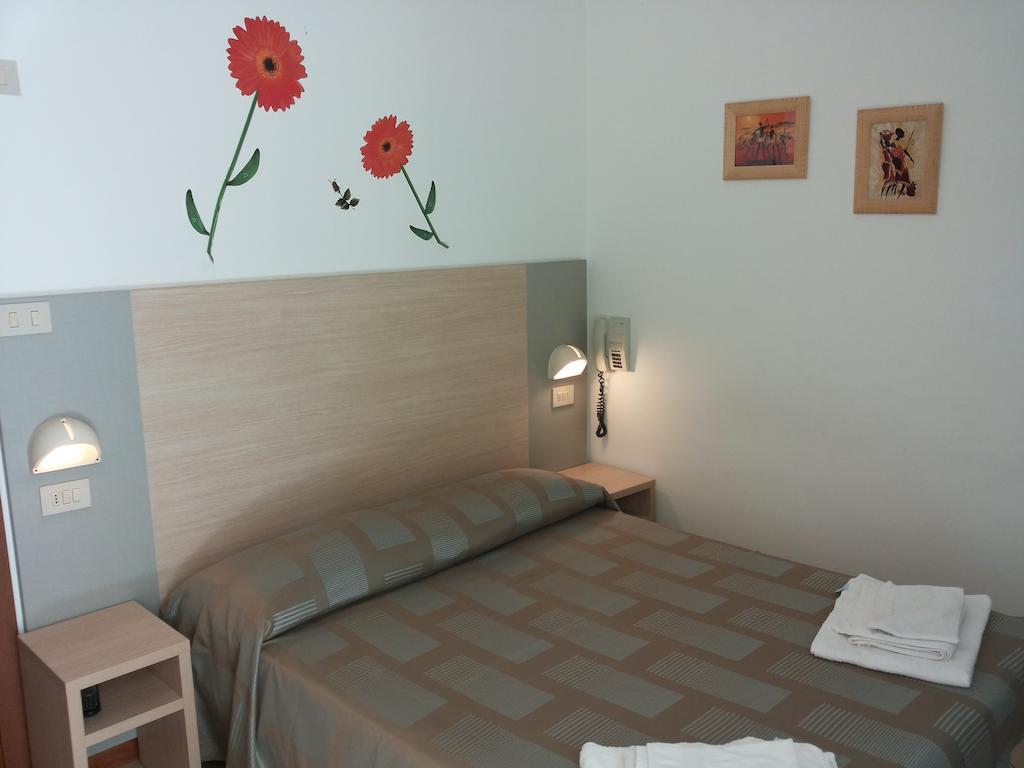 Hotel Cannes Rimini Pokój zdjęcie