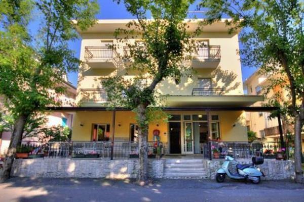 Hotel Cannes Rimini Zewnętrze zdjęcie